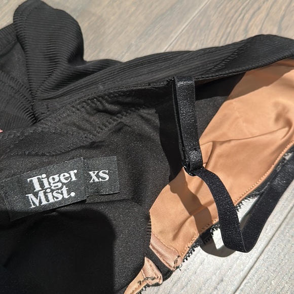 Tiger mist top - Picture 3 of 3